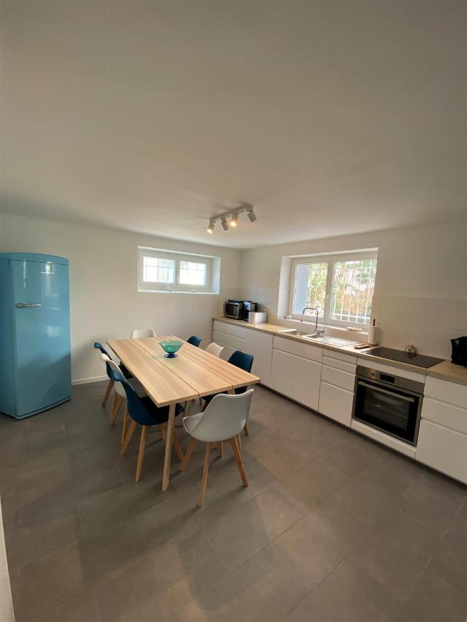 Appartement Rez De Villa Proche Port Et Plages De Sanary Eksteriør billede