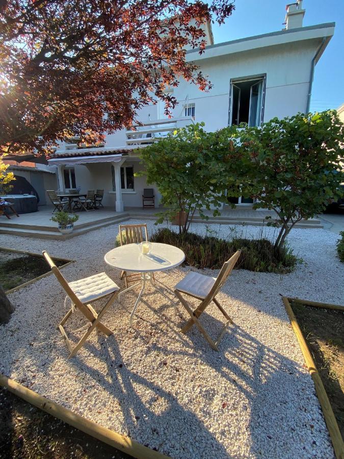 Appartement Rez De Villa Proche Port Et Plages De Sanary Eksteriør billede