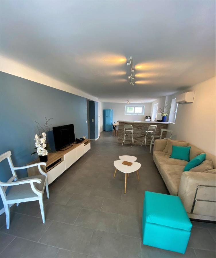 Appartement Rez De Villa Proche Port Et Plages De Sanary Eksteriør billede