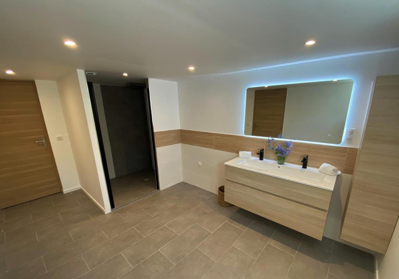 Appartement Rez De Villa Proche Port Et Plages De Sanary Eksteriør billede