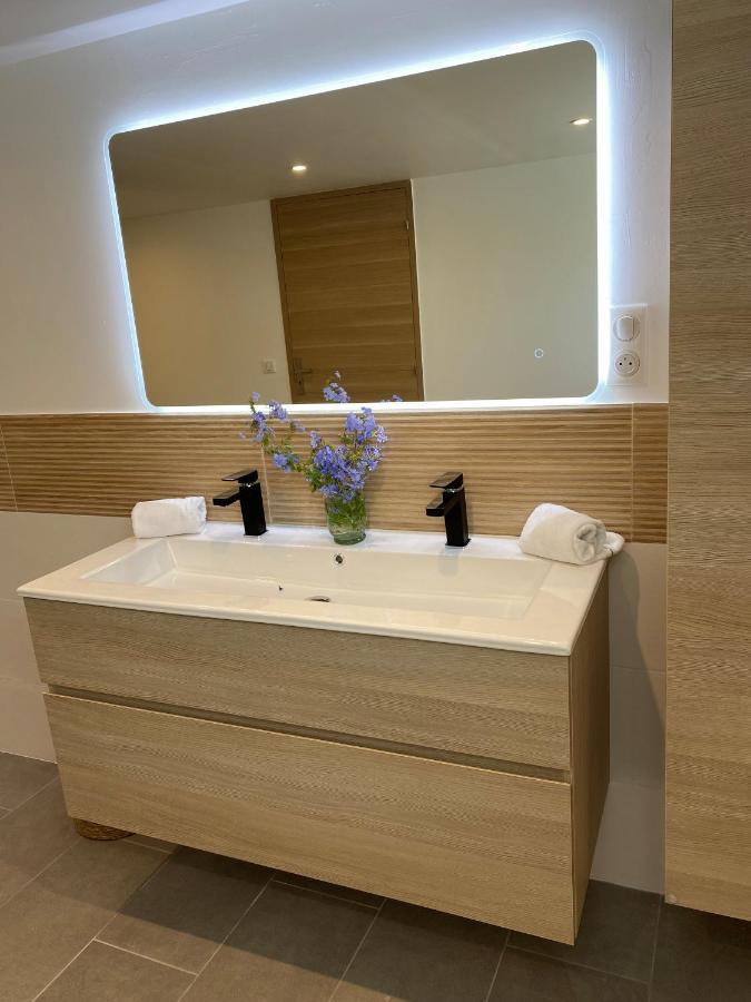 Appartement Rez De Villa Proche Port Et Plages De Sanary Eksteriør billede