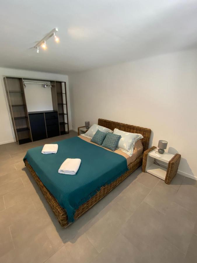 Appartement Rez De Villa Proche Port Et Plages De Sanary Eksteriør billede